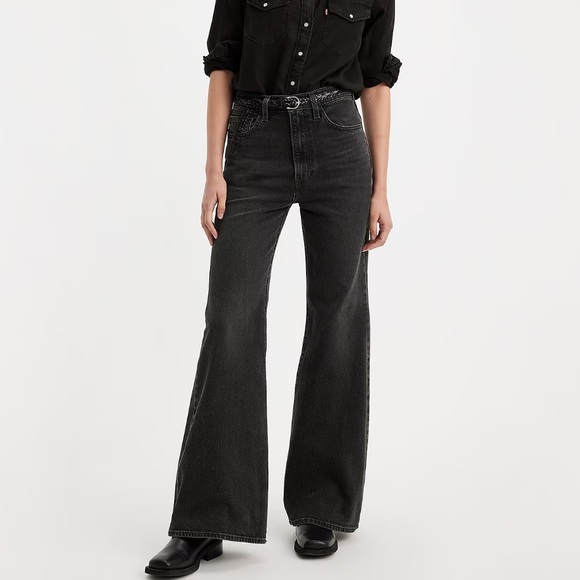 Brand new with tags Levi’s ribcage bells in black. Sz 25x32 - Picture 1 of 8